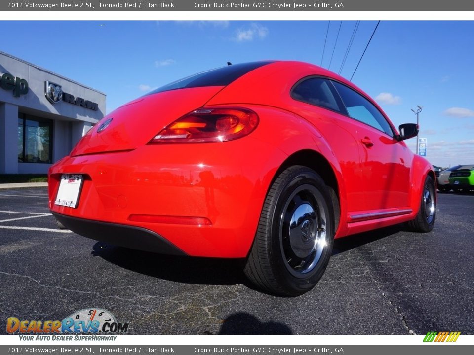 2012 Volkswagen Beetle 2.5L Tornado Red / Titan Black Photo #7
