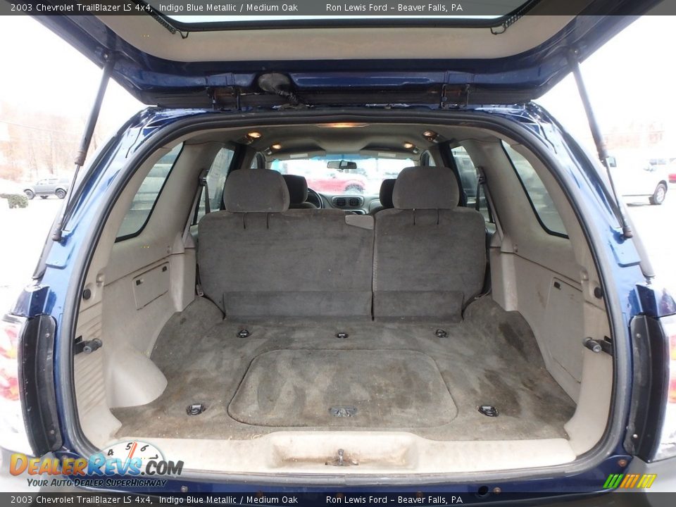 2003 Chevrolet TrailBlazer LS 4x4 Indigo Blue Metallic / Medium Oak Photo #4