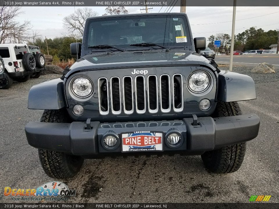 2018 Jeep Wrangler Sahara 4x4 Rhino / Black Photo #2