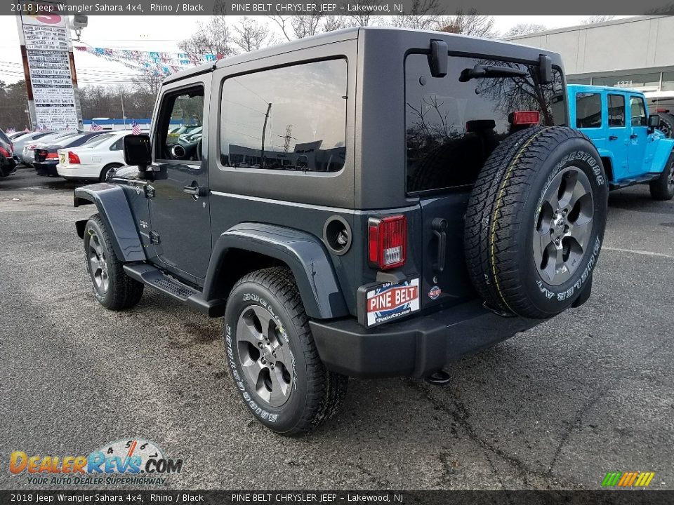 2018 Jeep Wrangler Sahara 4x4 Rhino / Black Photo #4