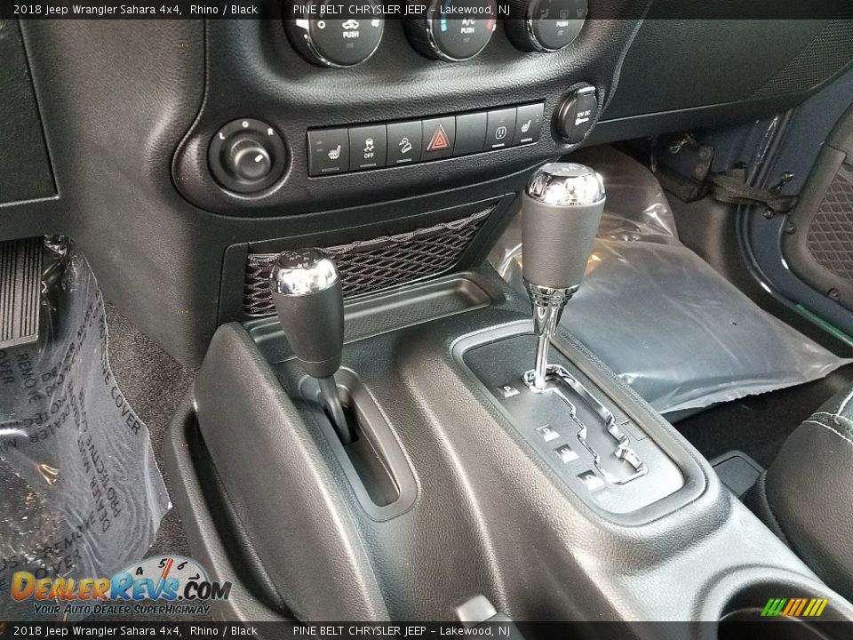 2018 Jeep Wrangler Sahara 4x4 Rhino / Black Photo #9