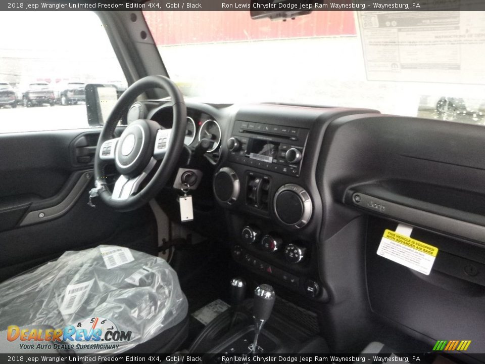 2018 Jeep Wrangler Unlimited Freedom Edition 4X4 Gobi / Black Photo #11