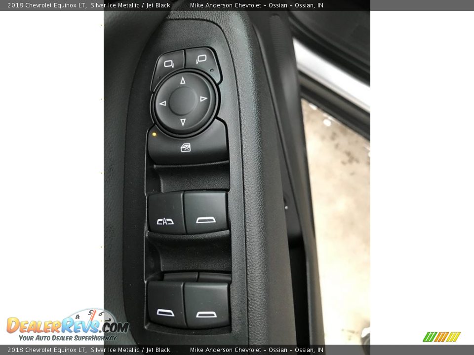 Controls of 2018 Chevrolet Equinox LT Photo #14