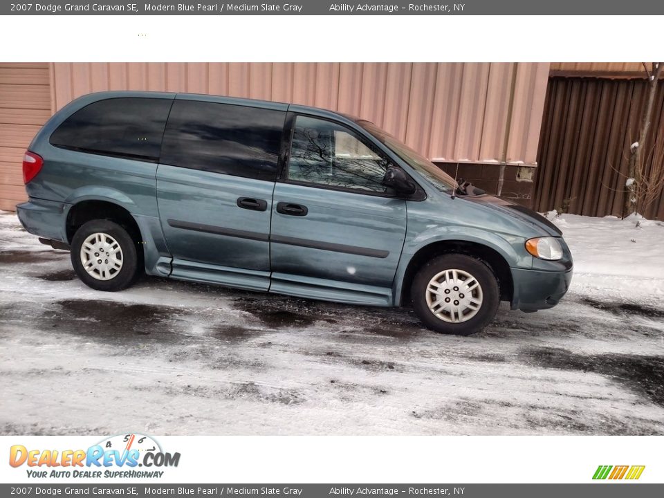 2007 Dodge Grand Caravan SE Modern Blue Pearl / Medium Slate Gray Photo #3
