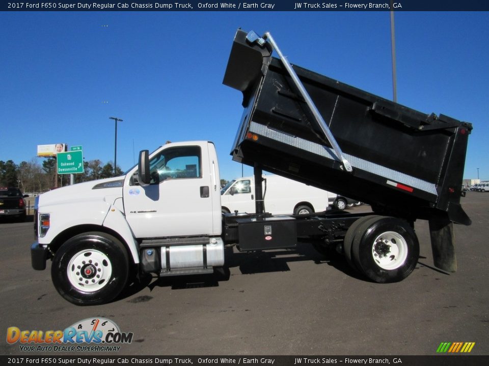 2017 Ford F650 Super Duty Regular Cab Chassis Dump Truck Oxford White / Earth Gray Photo #2
