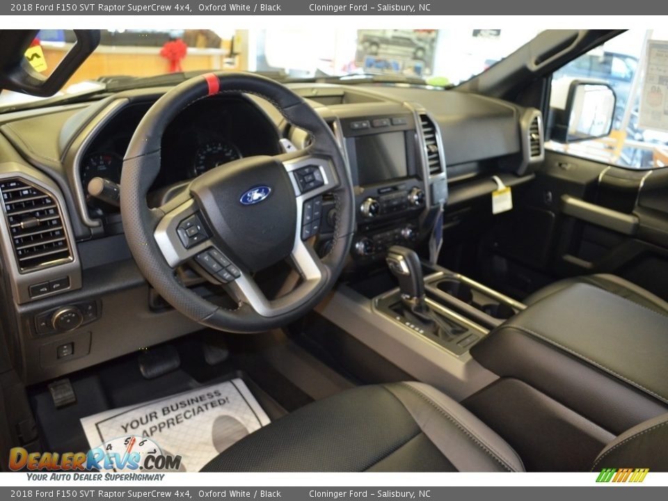 Front Seat of 2018 Ford F150 SVT Raptor SuperCrew 4x4 Photo #8
