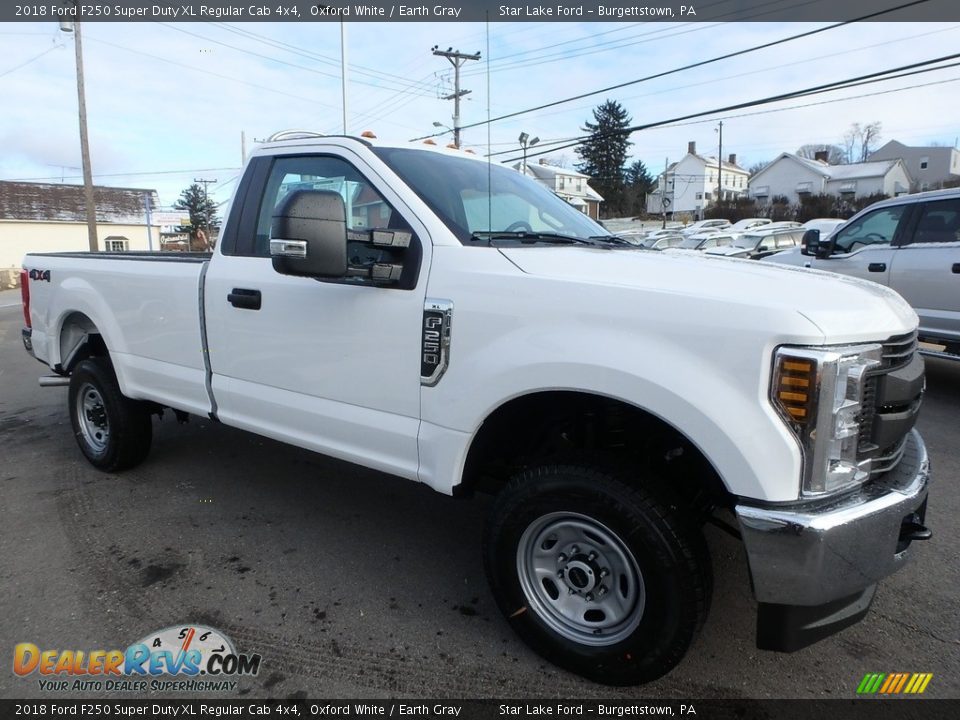 Front 3/4 View of 2018 Ford F250 Super Duty XL Regular Cab 4x4 Photo #3