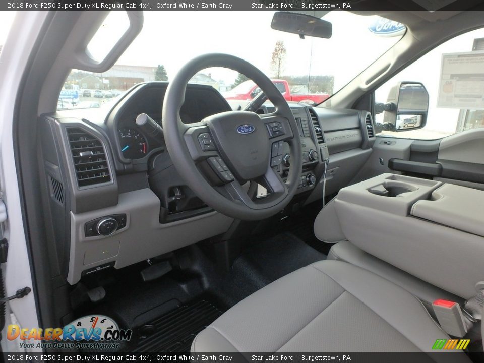 Earth Gray Interior - 2018 Ford F250 Super Duty XL Regular Cab 4x4 Photo #12
