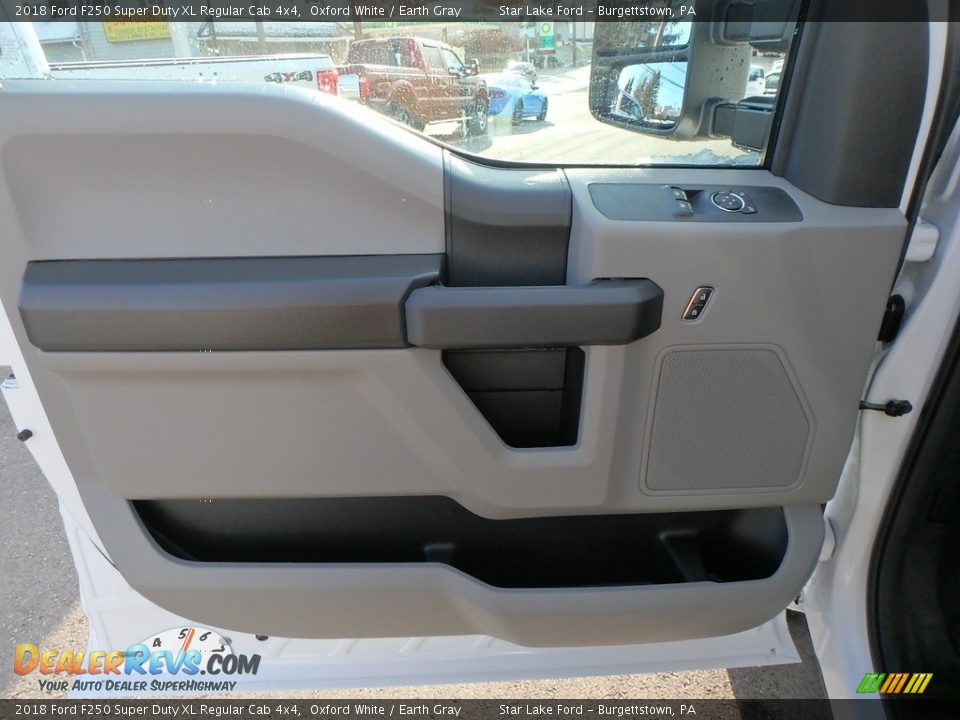 Door Panel of 2018 Ford F250 Super Duty XL Regular Cab 4x4 Photo #13