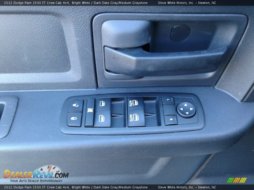 2012 Dodge Ram 1500 ST Crew Cab 4x4 Bright White / Dark Slate Gray/Medium Graystone Photo #15