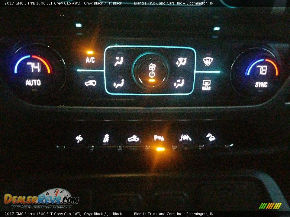 2017 GMC Sierra 1500 SLT Crew Cab 4WD Onyx Black / Jet Black Photo #32