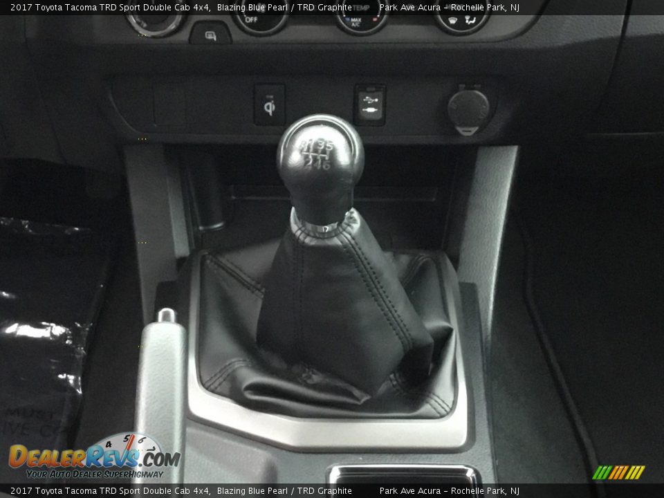 2017 Toyota Tacoma TRD Sport Double Cab 4x4 Blazing Blue Pearl / TRD Graphite Photo #16