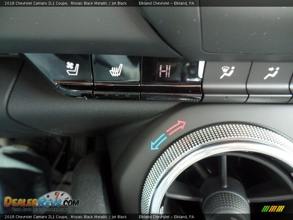 Controls of 2018 Chevrolet Camaro ZL1 Coupe Photo #36