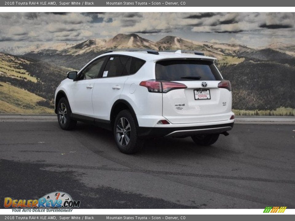 2018 Toyota RAV4 XLE AWD Super White / Black Photo #3