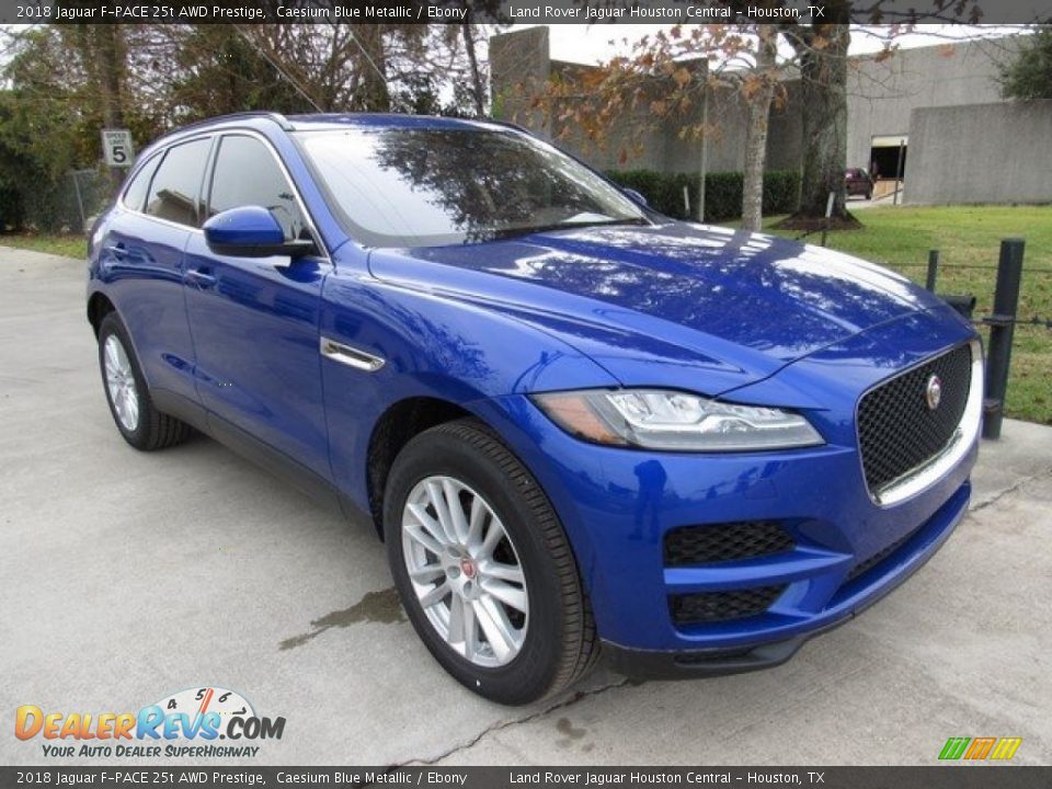 Front 3/4 View of 2018 Jaguar F-PACE 25t AWD Prestige Photo #2