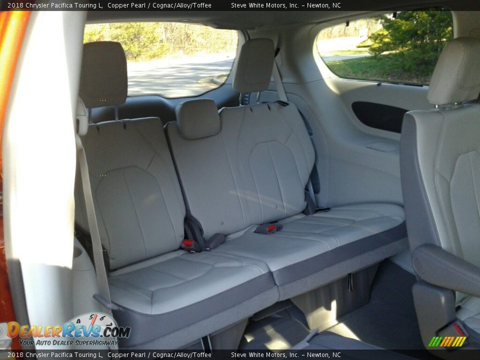 Rear Seat of 2018 Chrysler Pacifica Touring L Photo #15