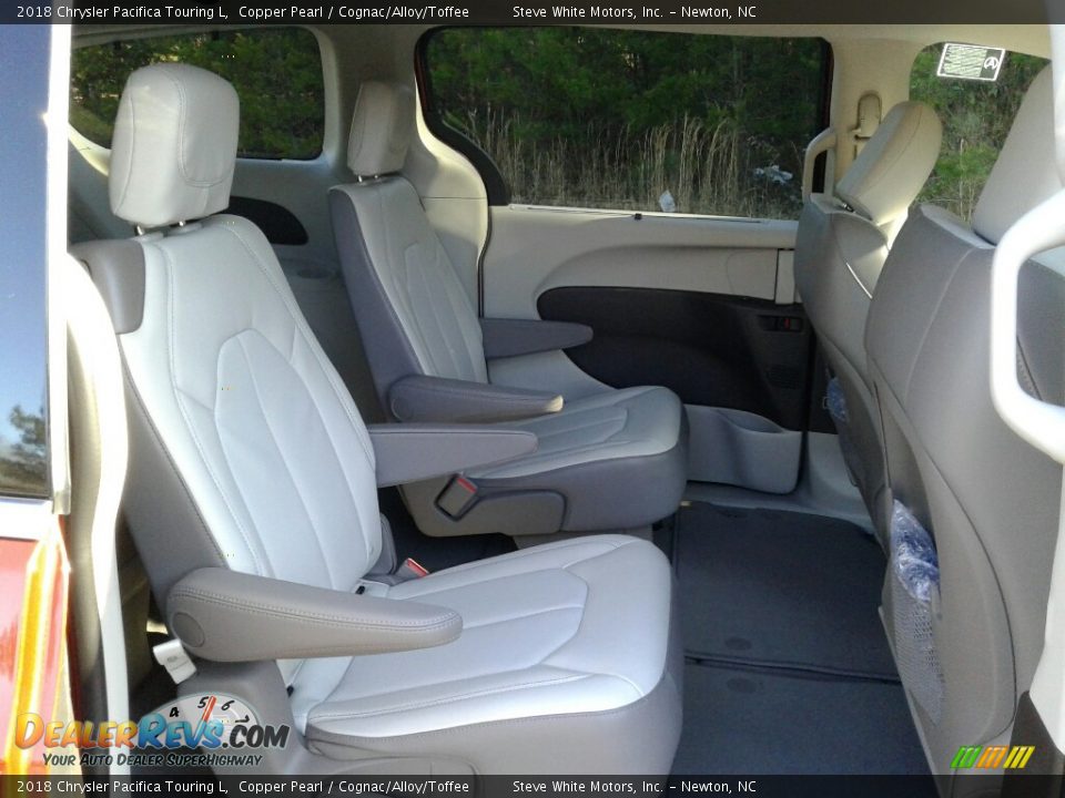 Rear Seat of 2018 Chrysler Pacifica Touring L Photo #16