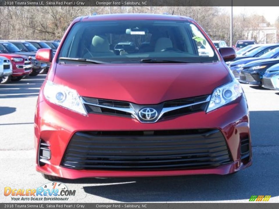 2018 Toyota Sienna LE Salsa Red Pearl / Gray Photo #2
