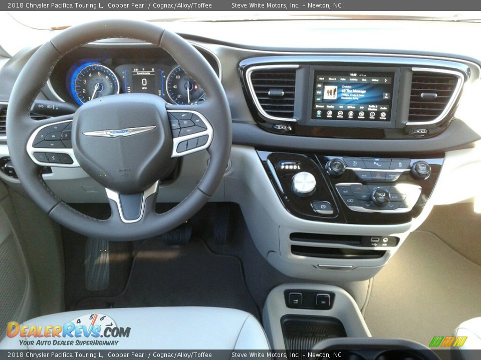 Dashboard of 2018 Chrysler Pacifica Touring L Photo #33