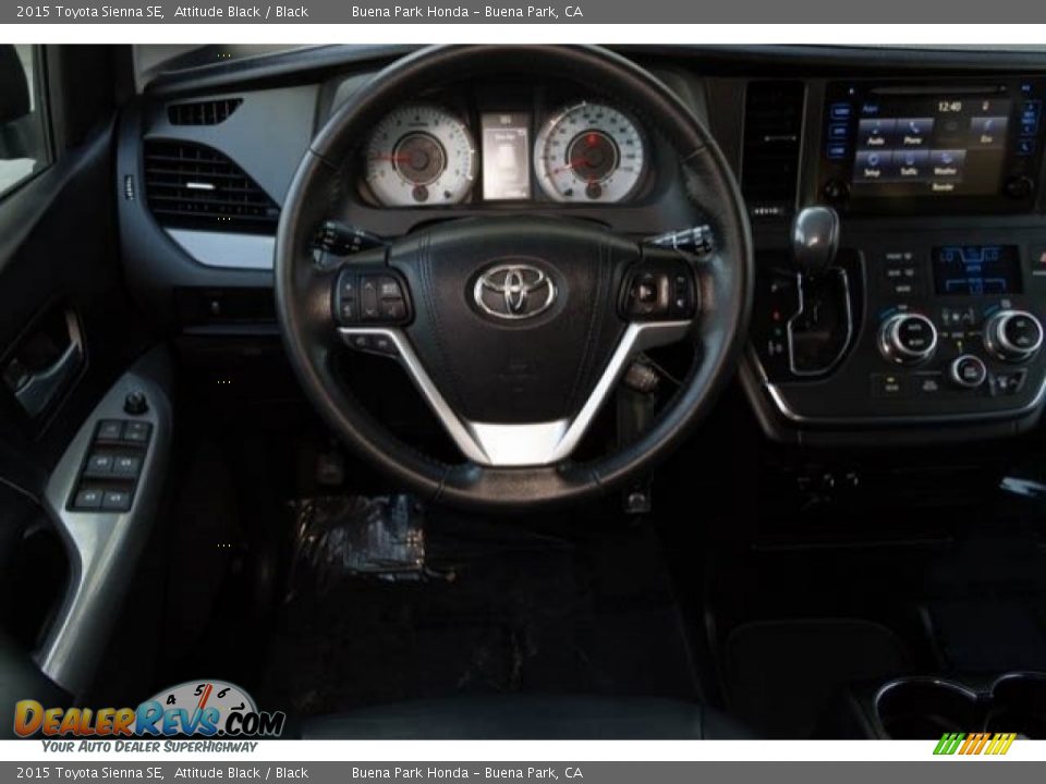 2015 Toyota Sienna SE Attitude Black / Black Photo #5