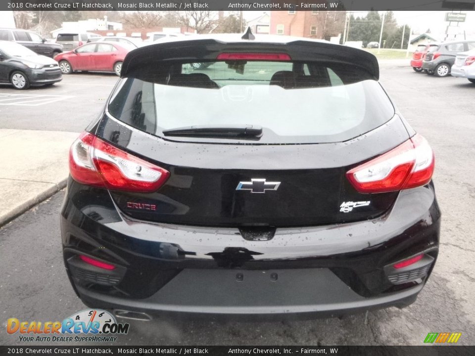2018 Chevrolet Cruze LT Hatchback Mosaic Black Metallic / Jet Black Photo #5