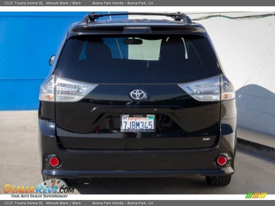 2015 Toyota Sienna SE Attitude Black / Black Photo #9