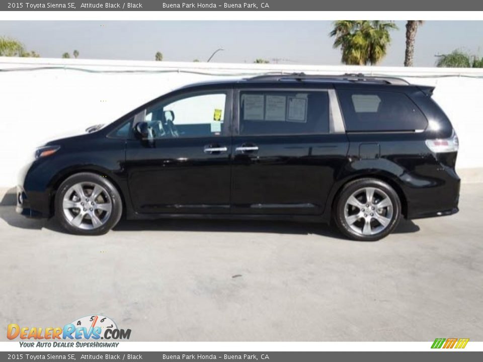 2015 Toyota Sienna SE Attitude Black / Black Photo #10