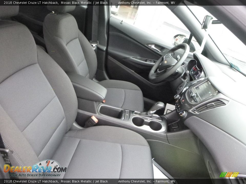 2018 Chevrolet Cruze LT Hatchback Mosaic Black Metallic / Jet Black Photo #10