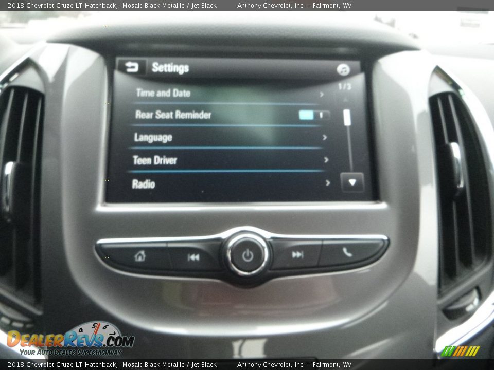 2018 Chevrolet Cruze LT Hatchback Mosaic Black Metallic / Jet Black Photo #16