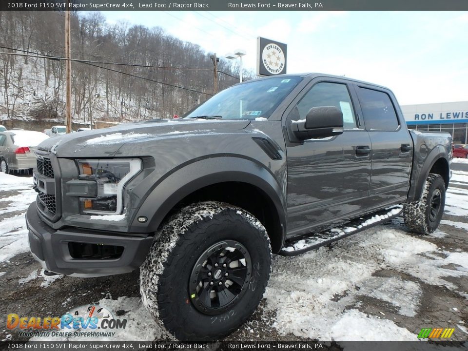 Front 3/4 View of 2018 Ford F150 SVT Raptor SuperCrew 4x4 Photo #7