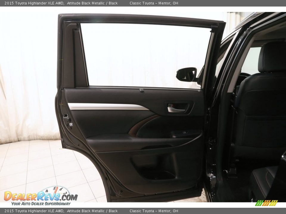 2015 Toyota Highlander XLE AWD Attitude Black Metallic / Black Photo #16