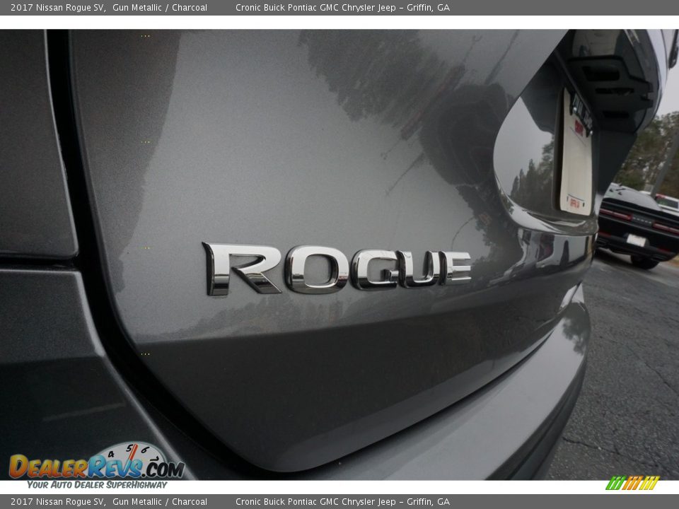 2017 Nissan Rogue SV Gun Metallic / Charcoal Photo #15