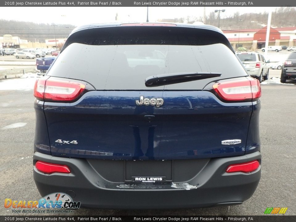 2018 Jeep Cherokee Latitude Plus 4x4 Patriot Blue Pearl / Black Photo #4