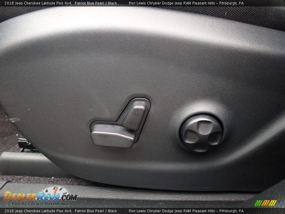 2018 Jeep Cherokee Latitude Plus 4x4 Patriot Blue Pearl / Black Photo #15