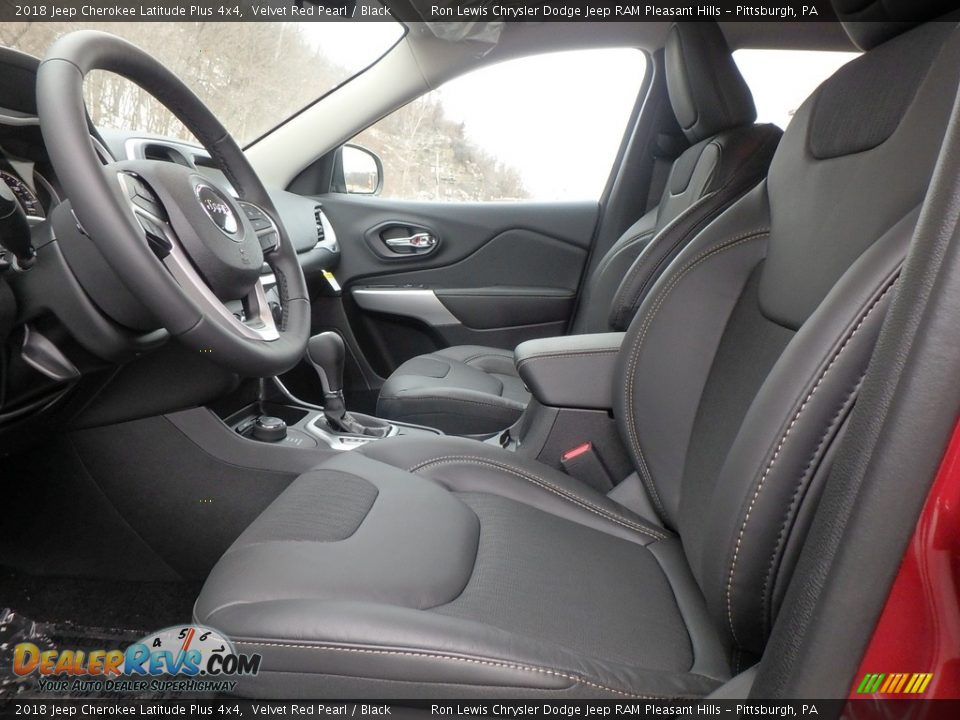 2018 Jeep Cherokee Latitude Plus 4x4 Velvet Red Pearl / Black Photo #10