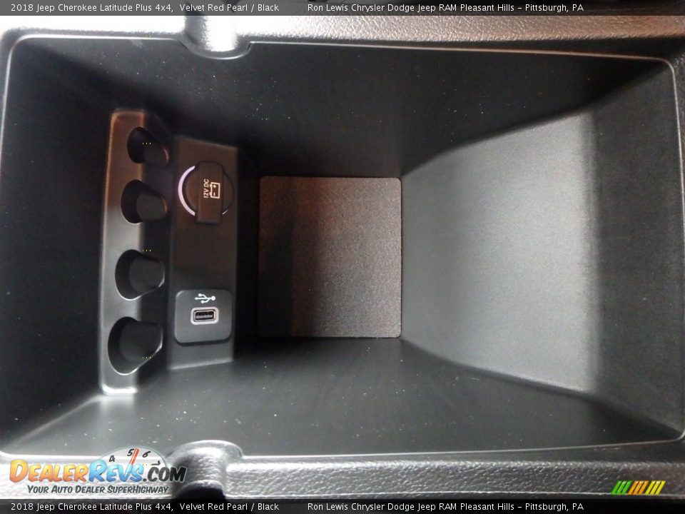 2018 Jeep Cherokee Latitude Plus 4x4 Velvet Red Pearl / Black Photo #20