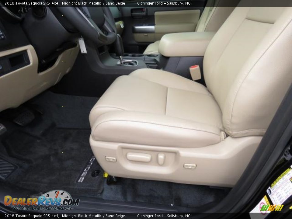 2018 Toyota Sequoia SR5 4x4 Midnight Black Metallic / Sand Beige Photo #10