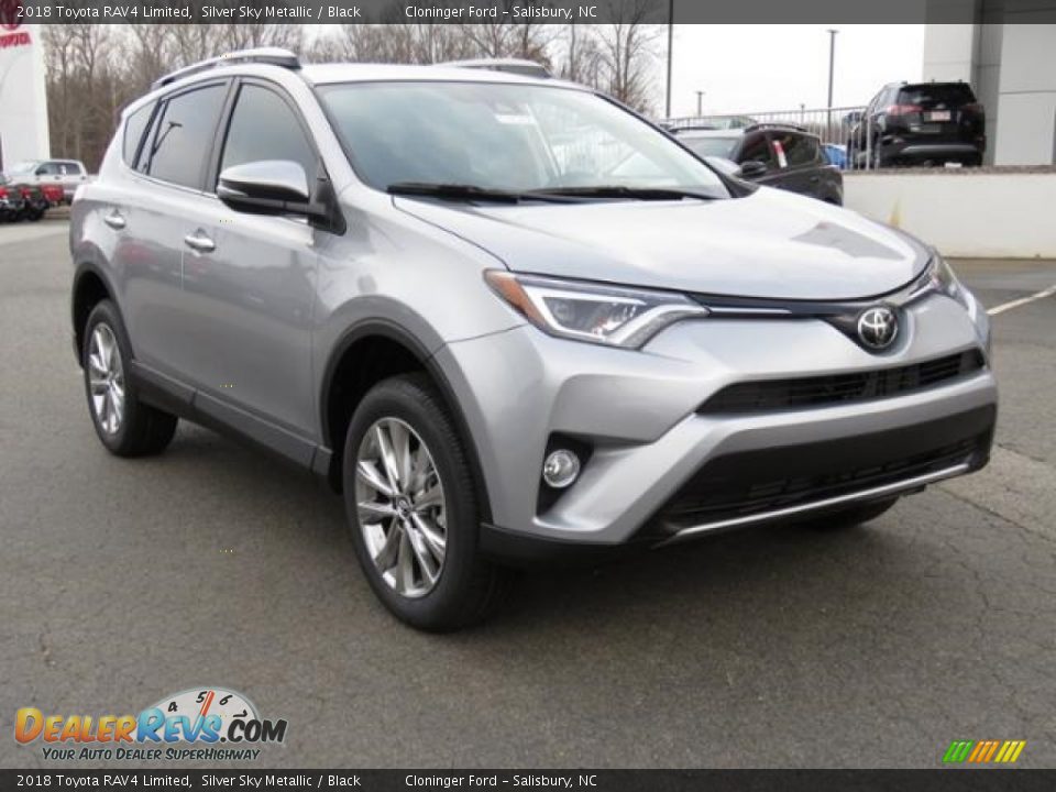Front 3/4 View of 2018 Toyota RAV4 Limited Photo #1