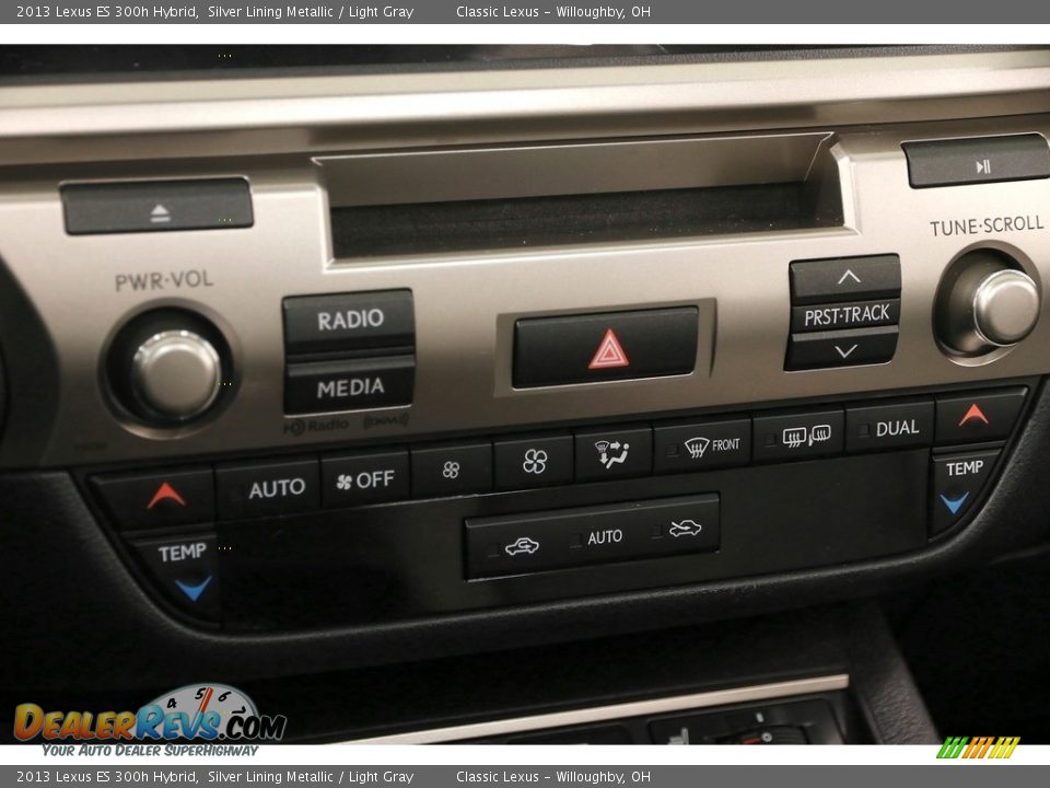 2013 Lexus ES 300h Hybrid Silver Lining Metallic / Light Gray Photo #16