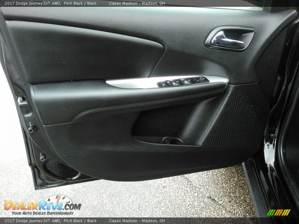 2017 Dodge Journey SXT AWD Pitch Black / Black Photo #5