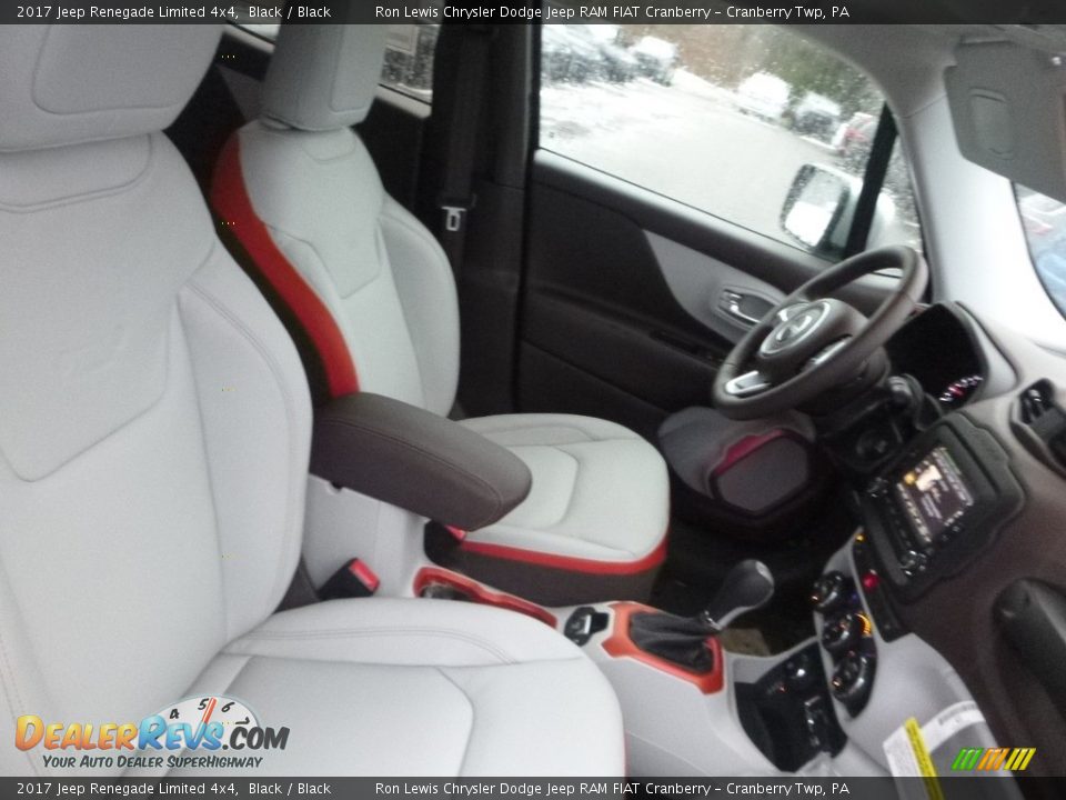 2017 Jeep Renegade Limited 4x4 Black / Black Photo #10