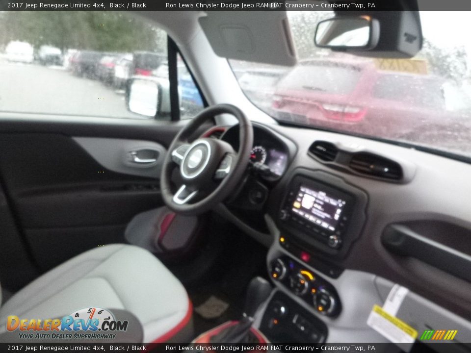 2017 Jeep Renegade Limited 4x4 Black / Black Photo #11