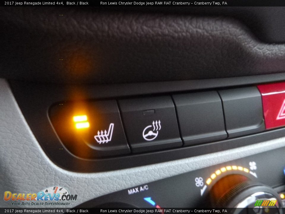 2017 Jeep Renegade Limited 4x4 Black / Black Photo #20