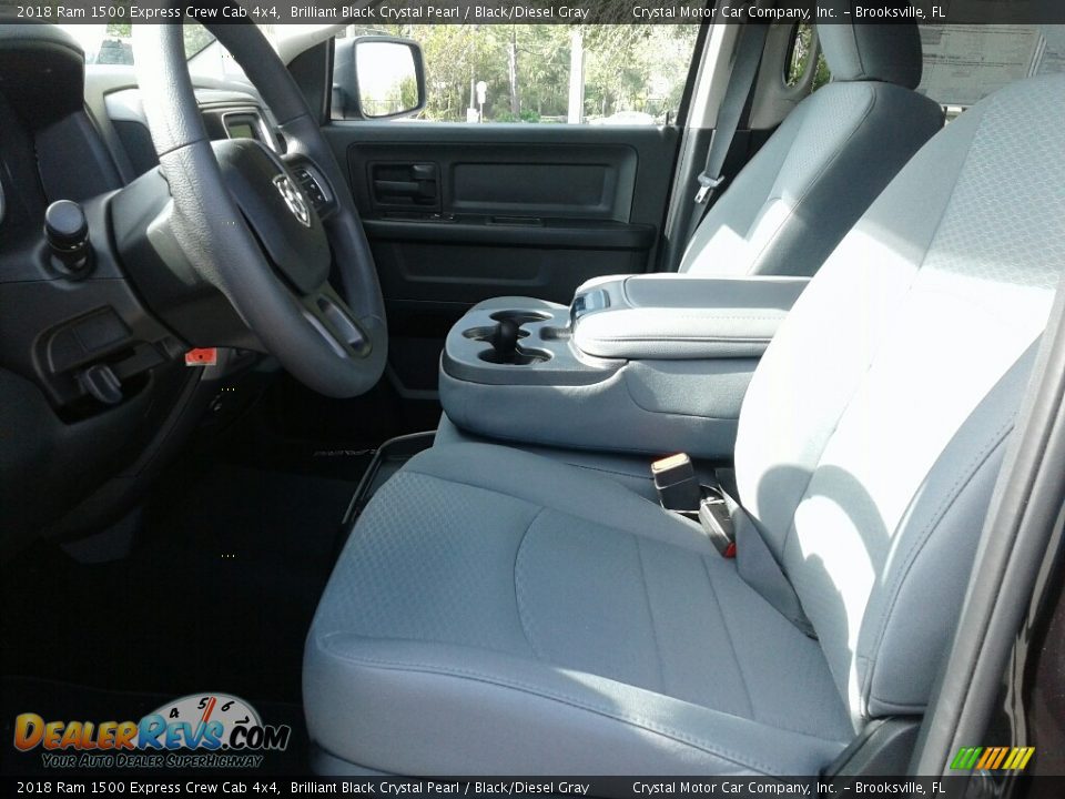2018 Ram 1500 Express Crew Cab 4x4 Brilliant Black Crystal Pearl / Black/Diesel Gray Photo #9