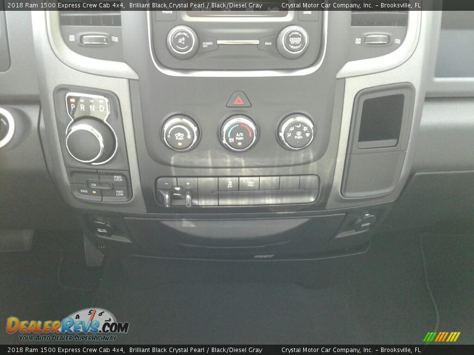 2018 Ram 1500 Express Crew Cab 4x4 Brilliant Black Crystal Pearl / Black/Diesel Gray Photo #16