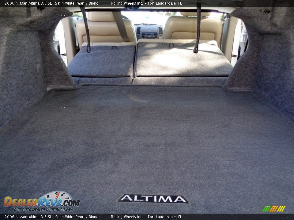2006 Nissan Altima 3.5 SL Satin White Pearl / Blond Photo #18