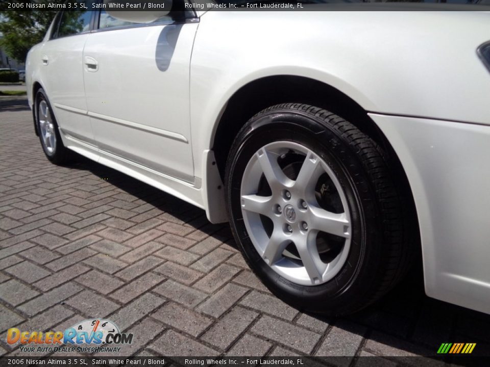 2006 Nissan Altima 3.5 SL Satin White Pearl / Blond Photo #25