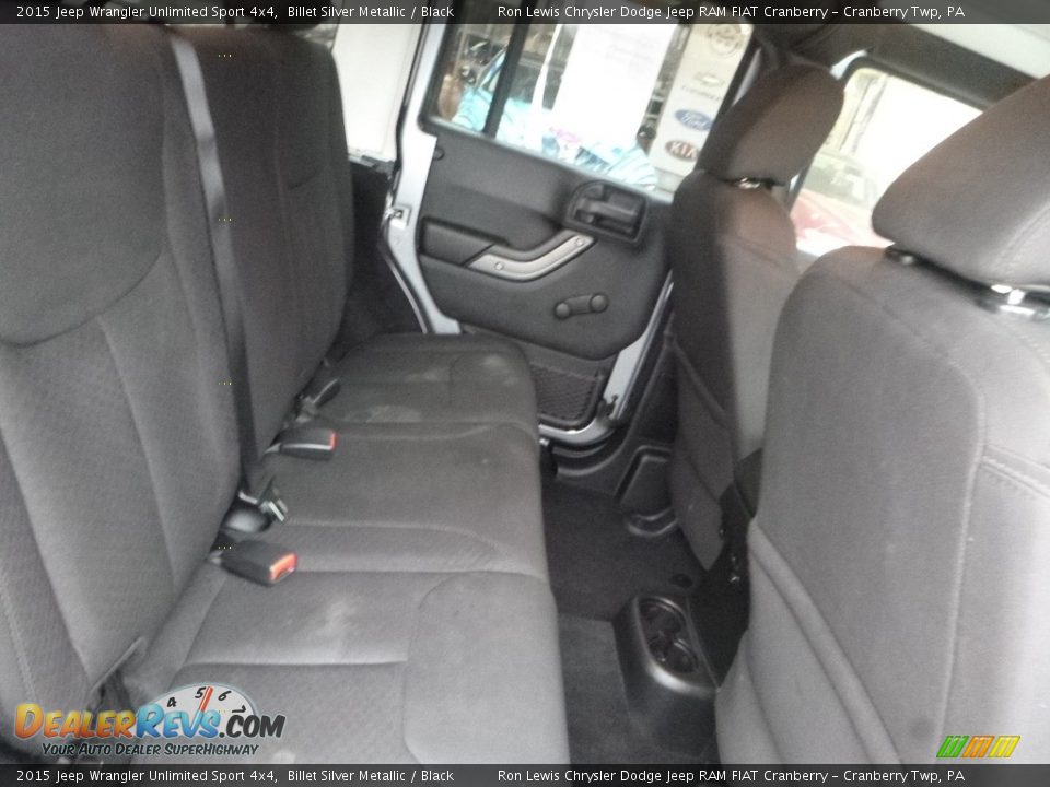 2015 Jeep Wrangler Unlimited Sport 4x4 Billet Silver Metallic / Black Photo #9