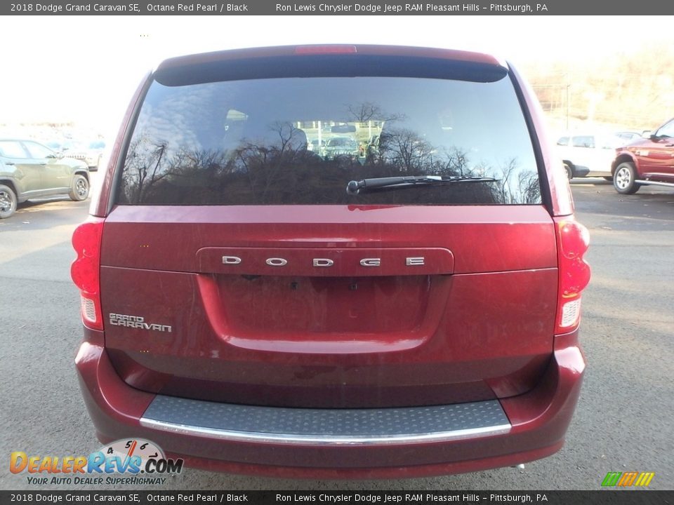 2018 Dodge Grand Caravan SE Octane Red Pearl / Black Photo #4
