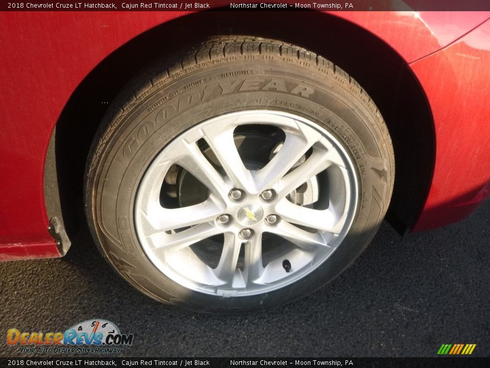 2018 Chevrolet Cruze LT Hatchback Cajun Red Tintcoat / Jet Black Photo #8